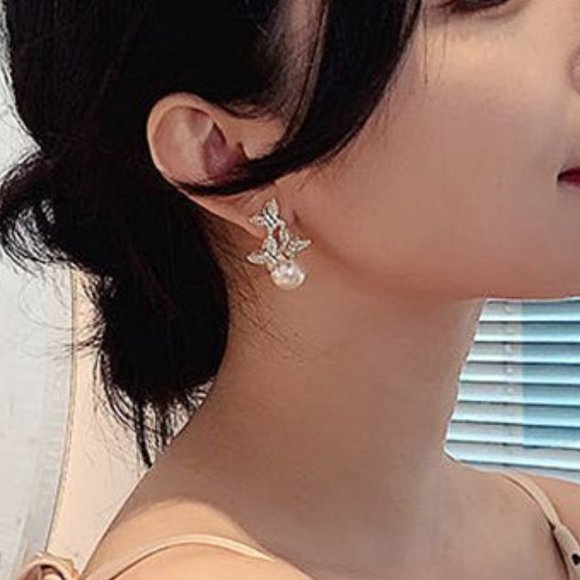 925 Silver Needle Rhinestone Butterfly Pearl Stud Earrings ZB1108200 - Picture 4 of 4